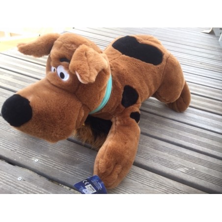 PELUCHE GEANTE SCOOBY-DOO Studio universal